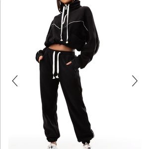 Black sweatshirt and sweatpants set